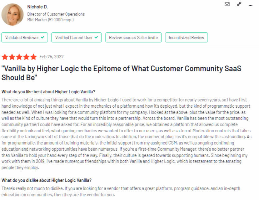 Facebook Groups' review by Nicole D. on G2.