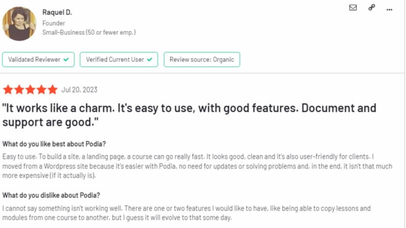 Podia's review on G2.